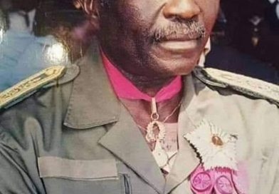 𝐋𝐞 𝐆𝐞́𝐧𝐞́𝐫𝐚𝐥 𝐃𝐨𝐮𝐚𝐥𝐥𝐚 𝐌𝐚𝐬𝐬𝐚𝐧𝐠𝐨 — 𝐋’𝐡𝐨𝐦𝐦𝐞 𝐪𝐮𝐢 𝐫𝐞𝐟𝐮𝐬𝐚 𝐝𝐞 𝐭𝐢𝐫𝐞𝐫 𝐬𝐮𝐫 𝐥𝐞𝐬 𝐂𝐚𝐦𝐞𝐫𝐨𝐮𝐧𝐚𝐢𝐬