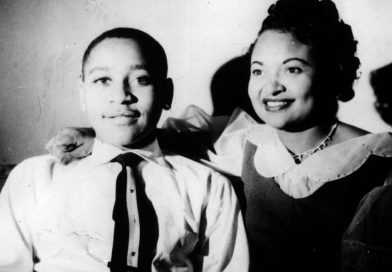 𝐄𝐦𝐦𝐞𝐭𝐭 𝐓𝐢𝐥𝐥 – 𝐋𝐲𝐧𝐜𝐡𝐞́ 𝐩𝐚𝐫𝐜𝐞 𝐪𝐮𝐞 𝐧𝐨𝐢𝐫