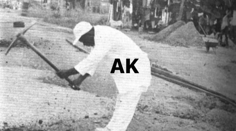 𝐋’𝐡𝐨𝐦𝐦𝐞 𝐞𝐧 𝐛𝐥𝐚𝐧𝐜 : 𝐩𝐨𝐫𝐭𝐫𝐚𝐢𝐭 𝐝’𝐮𝐧 𝐛𝐚̂𝐭𝐢𝐬𝐬𝐞𝐮𝐫 𝐝𝐢𝐬𝐜𝐫𝐞𝐭 𝐝𝐞 𝐃𝐨𝐮𝐚𝐥𝐚