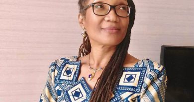 𝐌𝐚𝐤𝐢𝐧𝐢 𝐓𝐜𝐡𝐚𝐦𝐞𝐧𝐢, 𝐮𝐧𝐞 𝐯𝐢𝐞 𝐚𝐮 𝐬𝐞𝐫𝐯𝐢𝐜𝐞 𝐝𝐞 𝐥’𝐀𝐟𝐫𝐢𝐪𝐮𝐞 𝐞𝐭 𝐝𝐞 𝐥𝐚 𝐝𝐢𝐠𝐧𝐢𝐭𝐞́ 𝐡𝐮𝐦𝐚𝐢𝐧𝐞